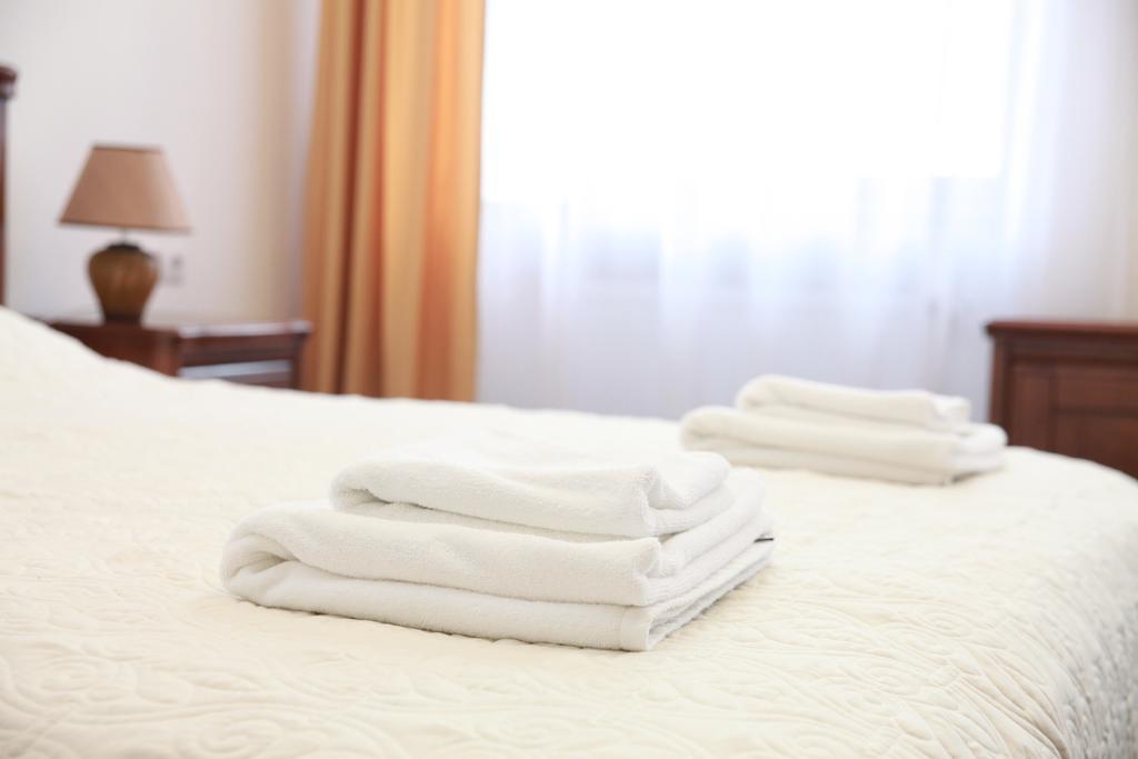 Guest House Adam Mickiewicz Lviv Ruang foto