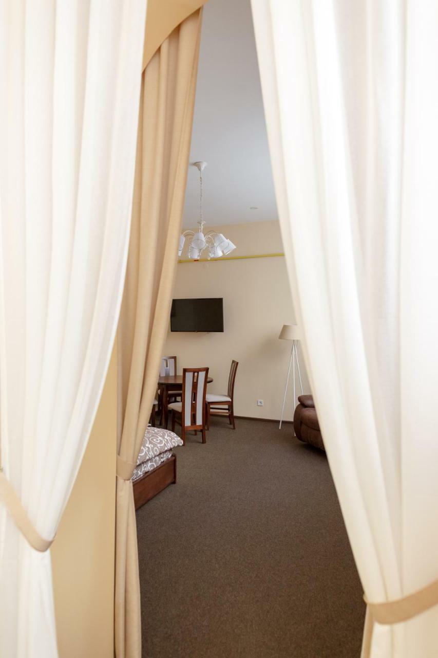 Guest House Adam Mickiewicz Lviv Bagian luar foto